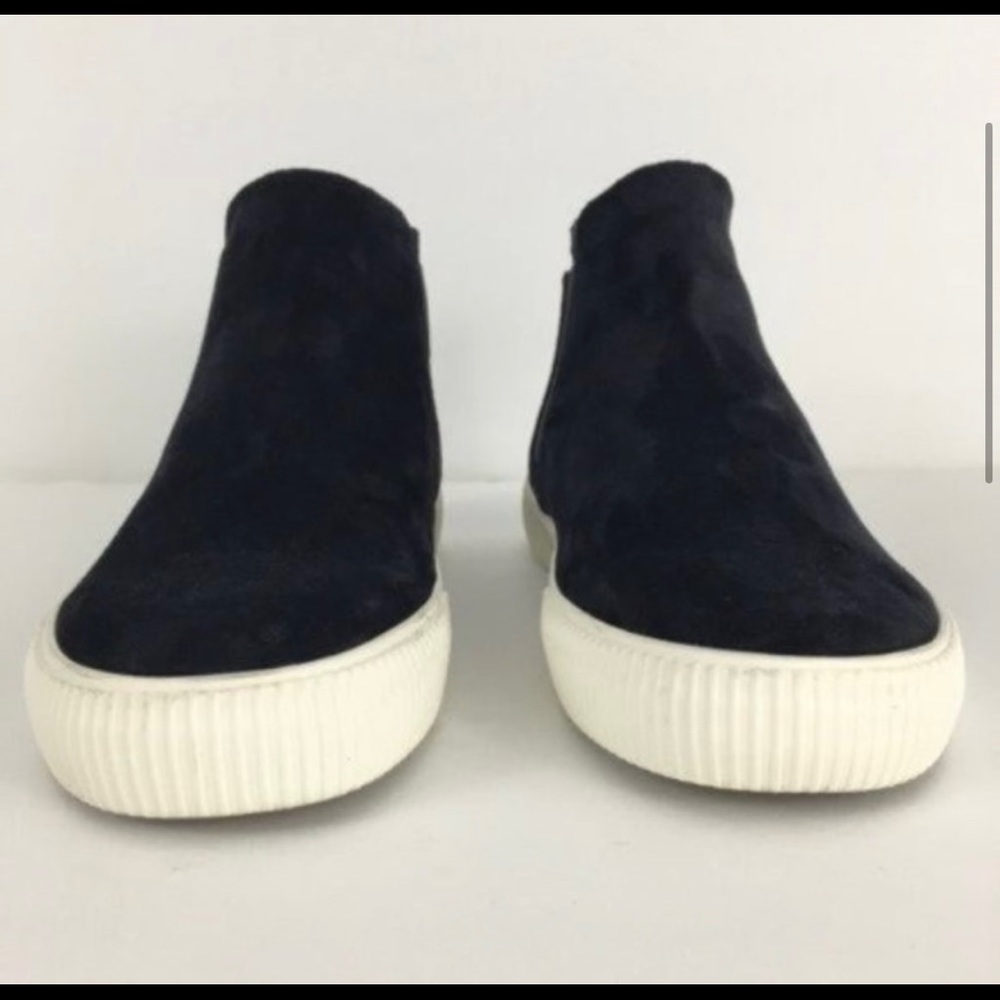 Vince Kelowna High top Chelsea Sneakers.